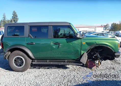 2022 Ford Bronco Badlands z USA, uszkodzony, nr VIN 1FMEE5DP1NLB37395